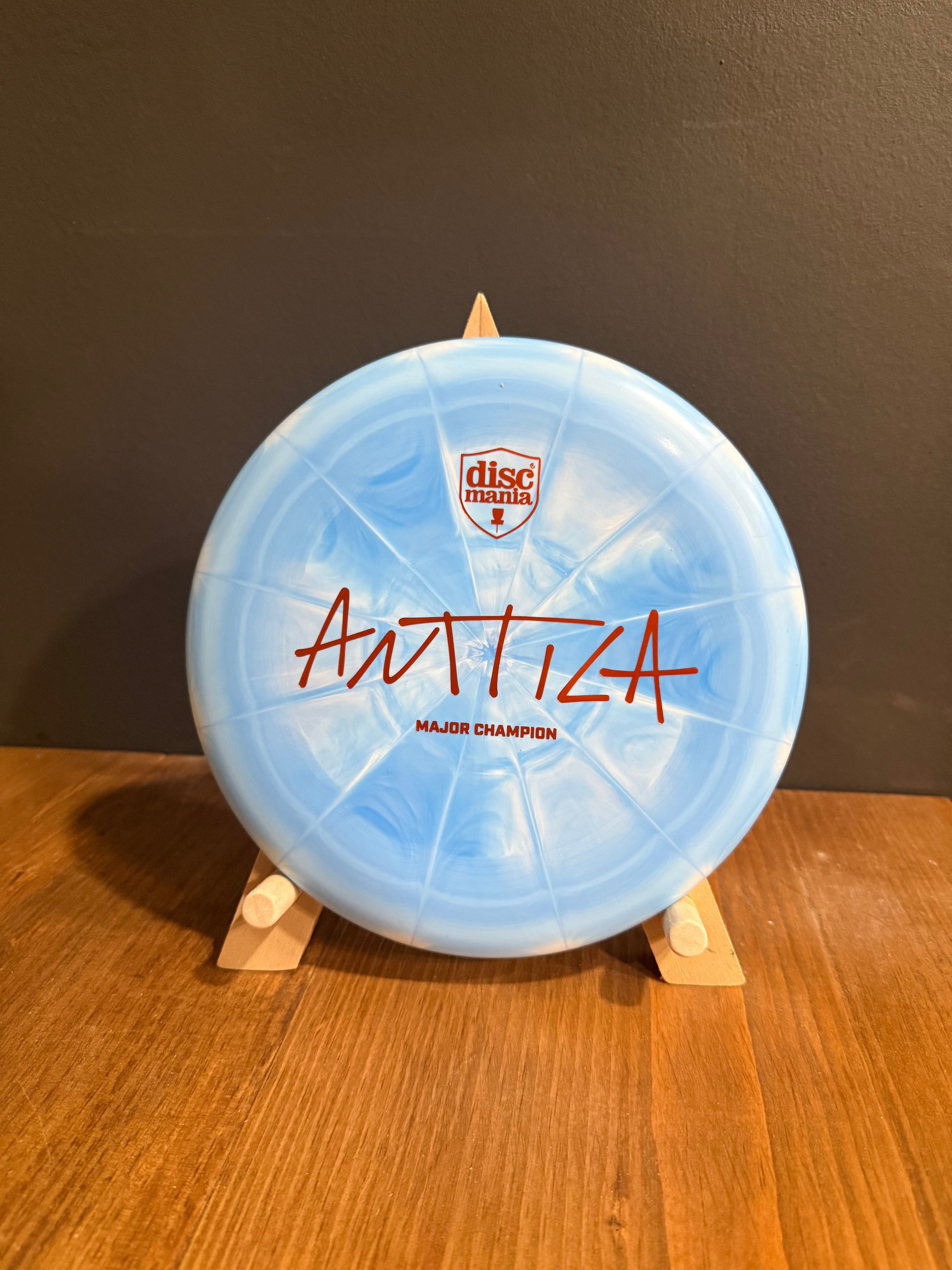 Putter disc in Flex 3 Vapor D-Line plastic, pale blue with white marbled bursts and Anttila signature stamp